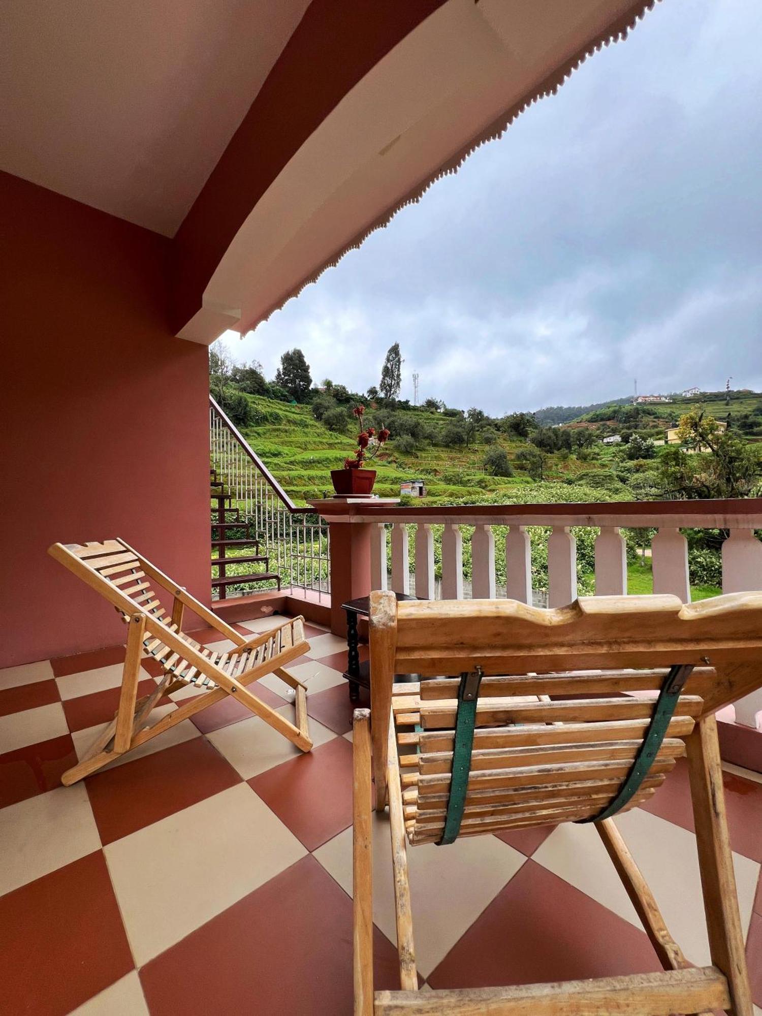 Chill Inn - Families Only Ooty Esterno foto